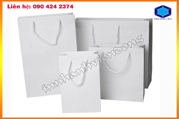 Túi giấy trắng trơn, túi kraft trắng, có sẵn, có thể in trực tiếp lên bề mặt túi | Làm hộp đựng lịch nhanh tại Hà Nội  | Xuong in an lay nhanh tai Ha Noi va HCM